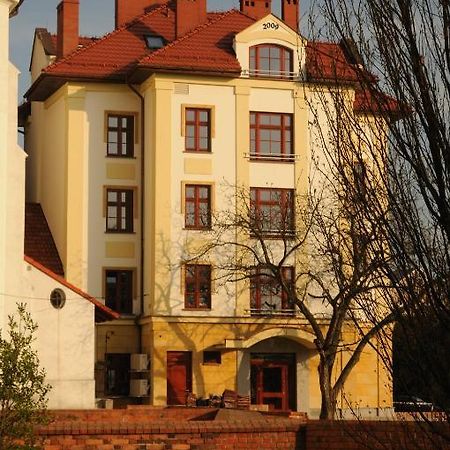 Готель Arte Бжеґ Екстер'єр фото